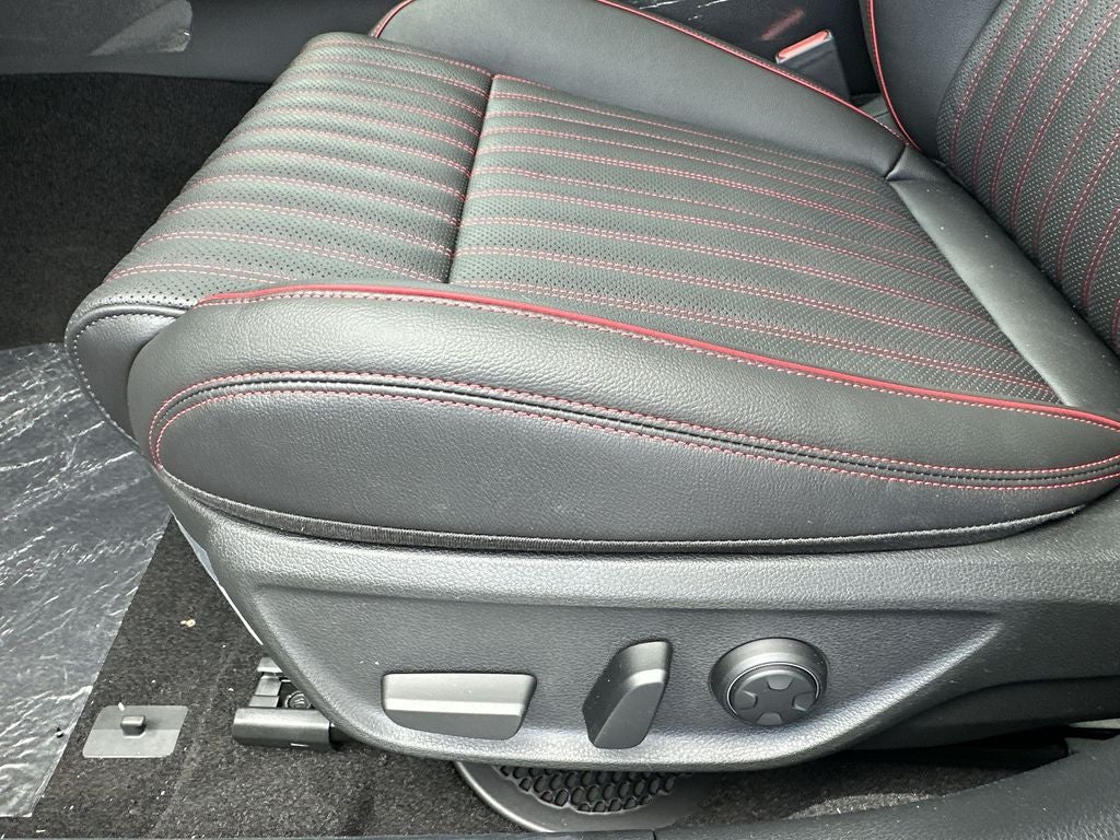 2024 Genesis G70 2.5T