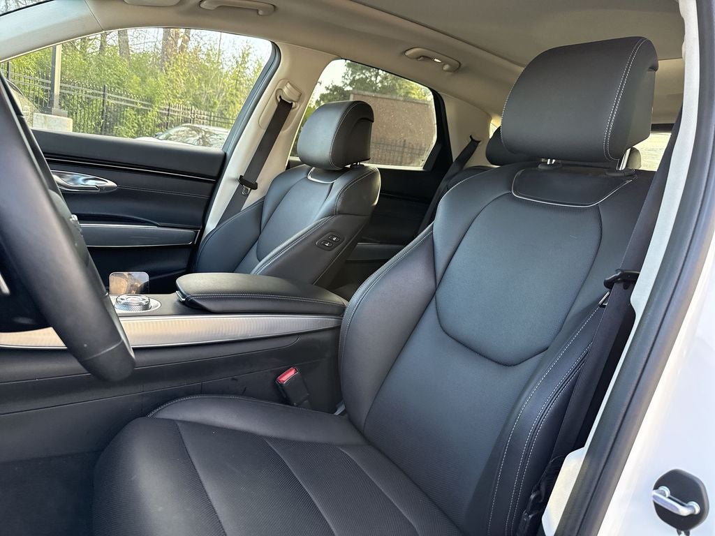 2023 Genesis GV70 2.5T Select