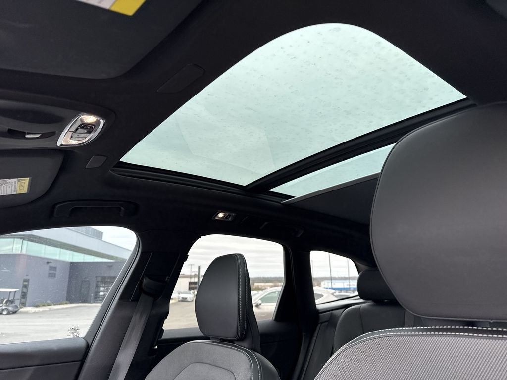 2021 Volvo XC60 T5 R-Design