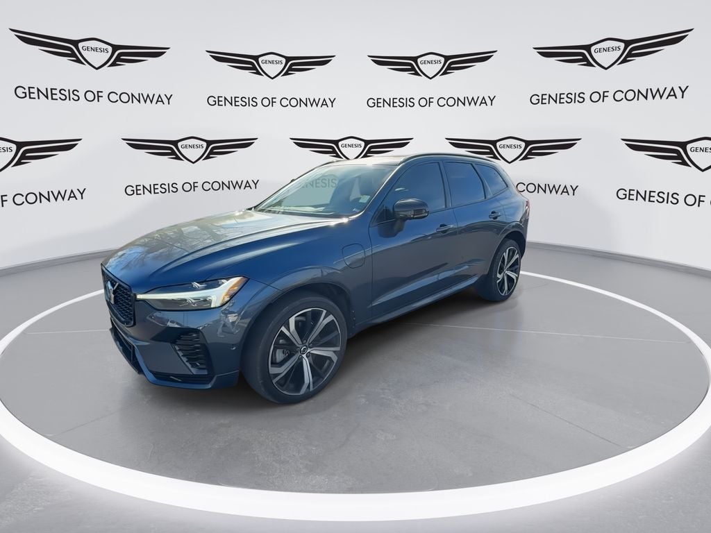 2022 Volvo XC60 Recharge Plug-In Hybrid T8 R-Design