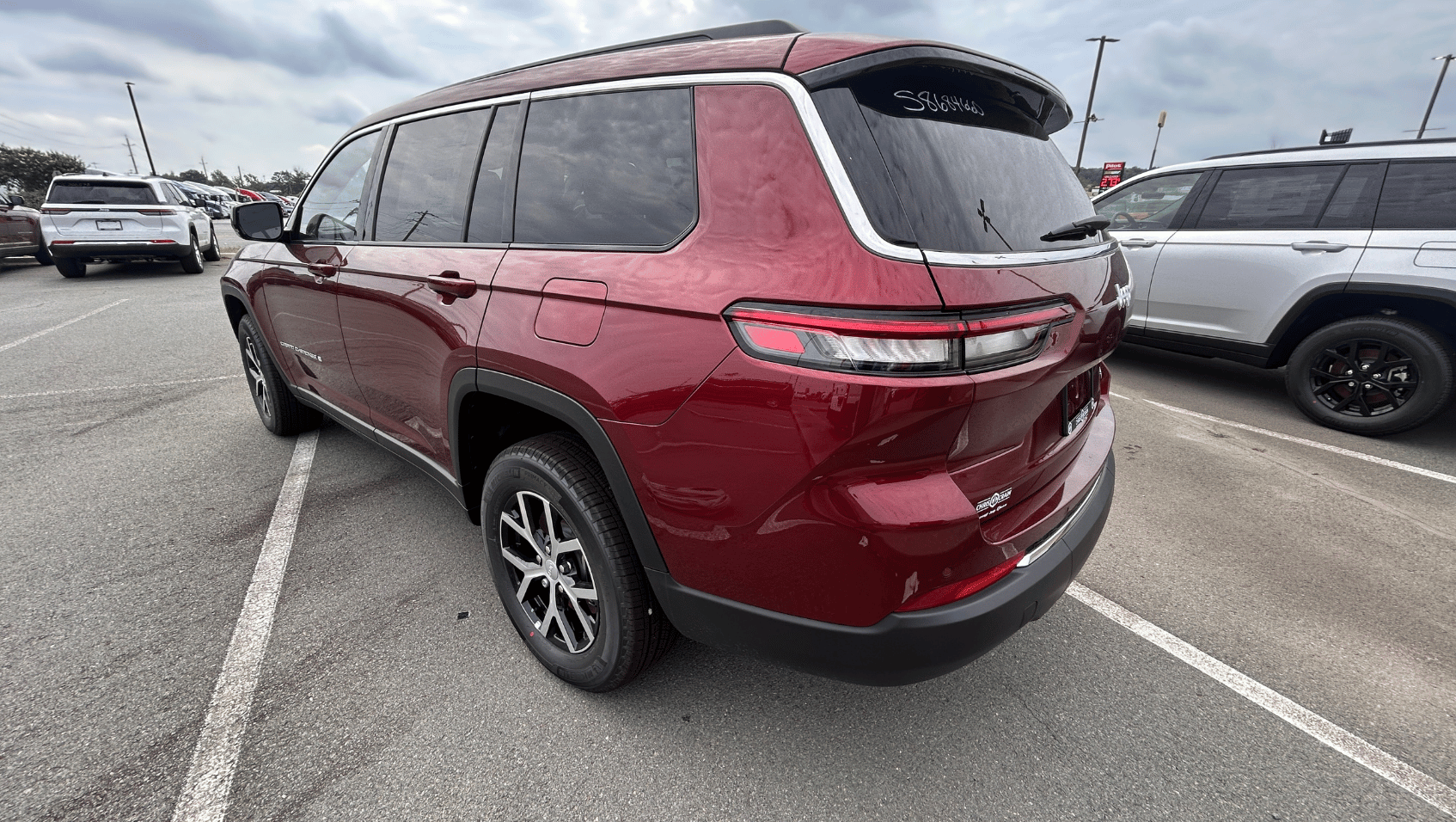 Back view of 2025 Jeep Grand Cherokee in Benton, AR