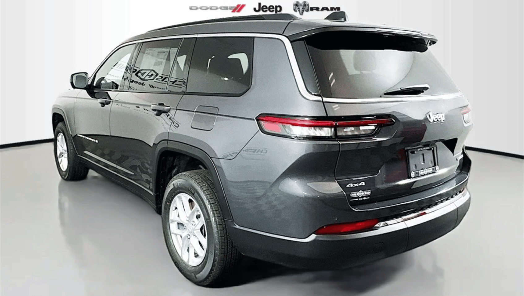 Back view of 2025 Jeep Grand Cherokee L in Benton, AR