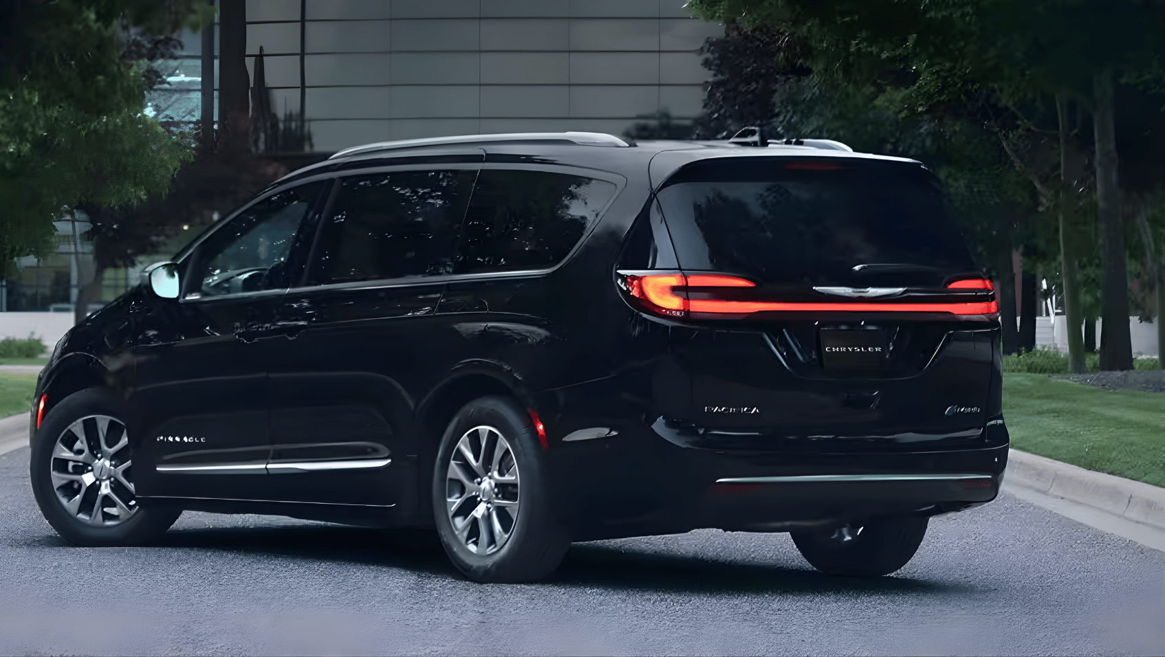 Back view of 2026 Chrysler Pacifica Plug-in Hybrid in Benton, AR